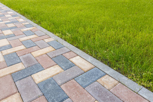 Best Local Driveway Pavers  in Moxee, WA